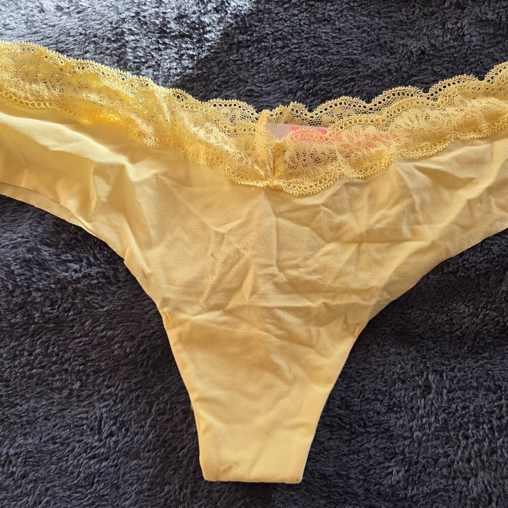 Victoria's Secret Pink! yellow lace waist no show thong panties size XL